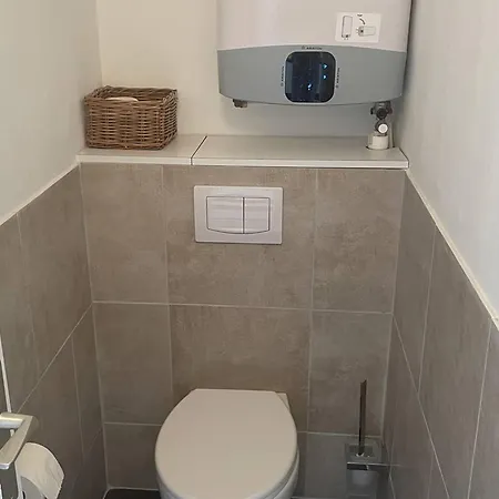 Renovee A 50 M De La Avec Clim Et Wifi - Fr-1-723-162 Appartement *