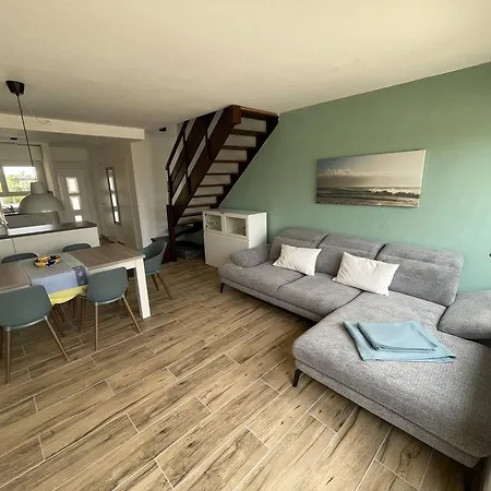 Appartement Renovee A 50 M De La Avec Clim Et Wifi - Fr-1-723-162